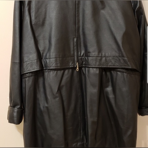 Women’s extra large leather jacket. By Penningtons - Picture 3 of 5